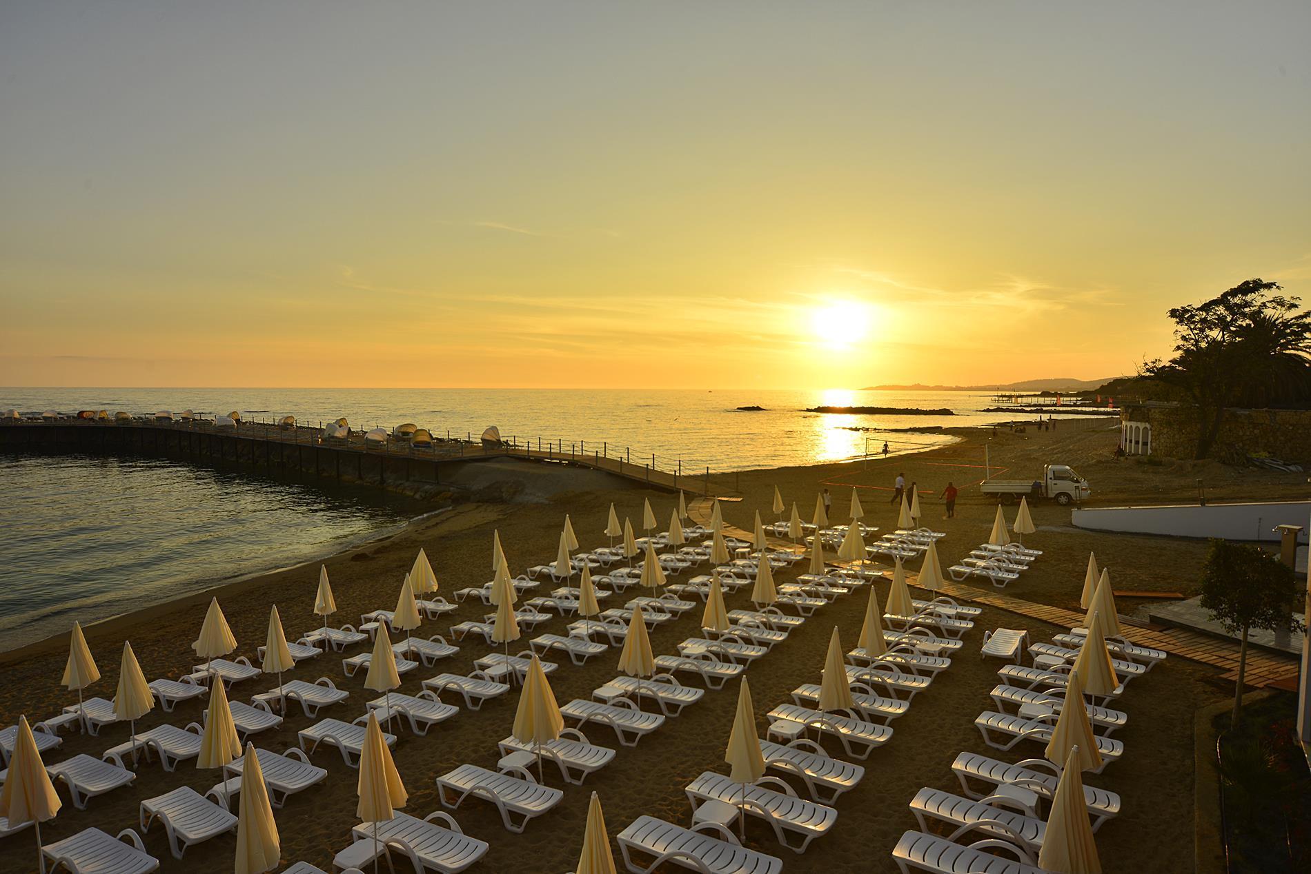 Azura Deluxe Resort & Spa Avsallar Exterior photo