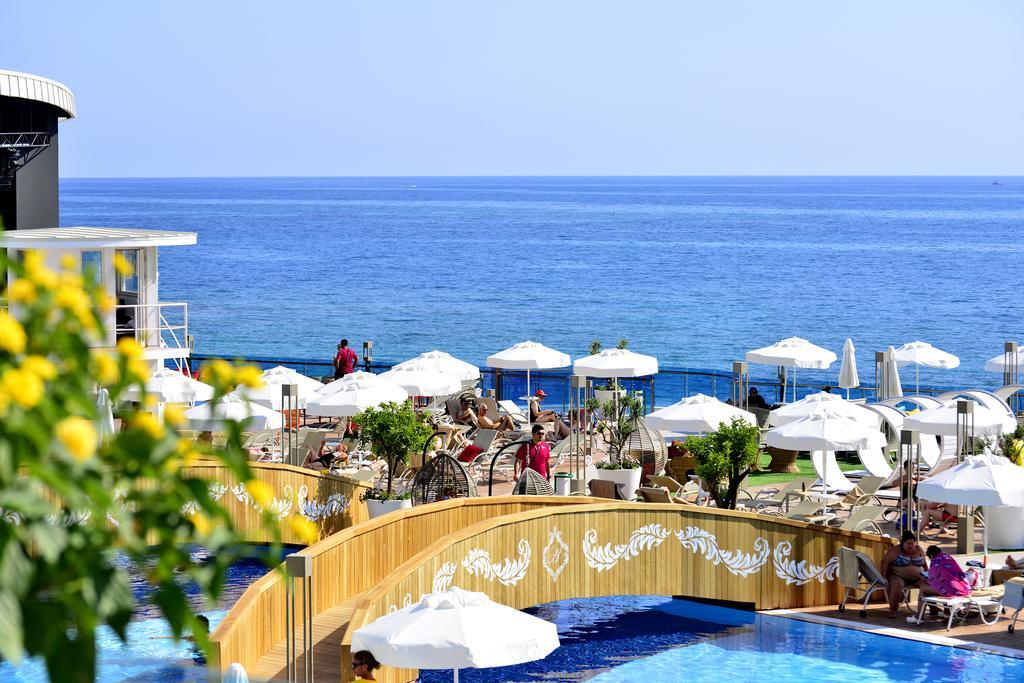 Azura Deluxe Resort & Spa Avsallar Exterior photo